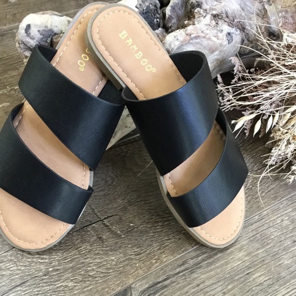 SHAYNN Asymmetrical Double StrapFlat - Picture 2 of 5